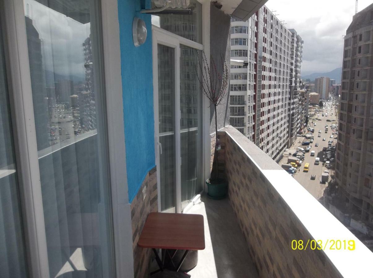 Мате Apartment Batumi Exterior foto